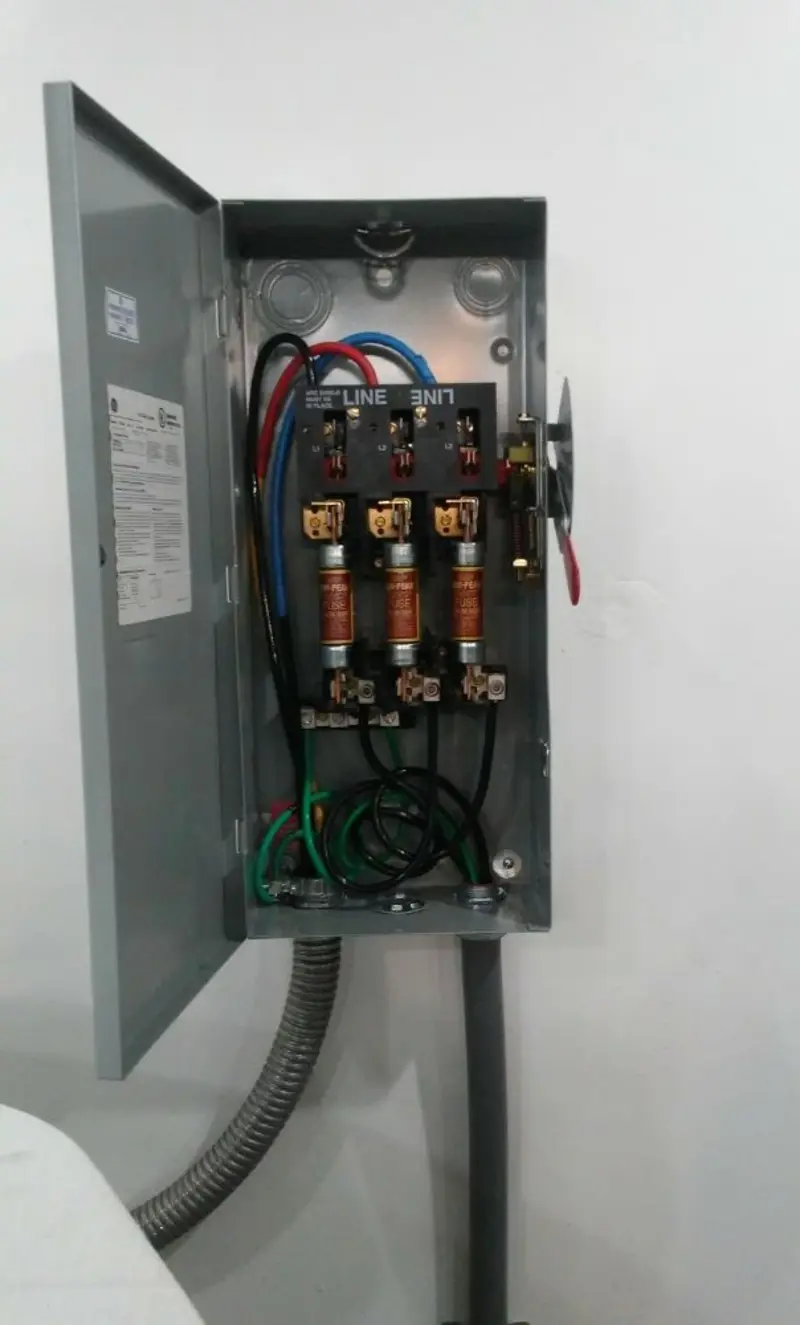 Three-phase disconnect switch installed for Electrical Wiring & Rewiring in Opp